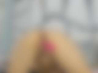 Live cam show with MiaHarper2 - Drinking on Camsoda