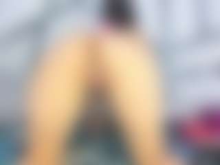 MiaHarper2's Live Sex Cam Show