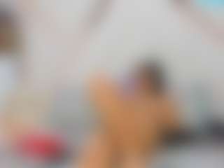 MiaHarper2's Live Sex Cam Show