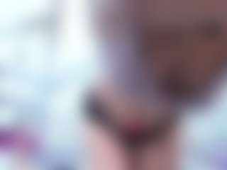 Live cam show with MiaHarper2 - Skinny on livesuperchat.net