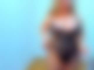 Live cam show with BelleInna - Middle Aged on Gym Cam Girls