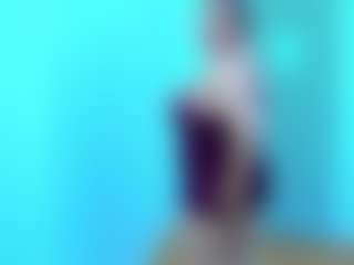 Live cam show with BelleInna - Roll on Camsoda