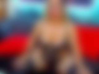 Live cam show with BelleInna - Shaved on googirlz