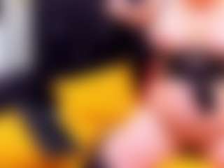 Live cam show with BelleInna - Middle Aged on CamClone