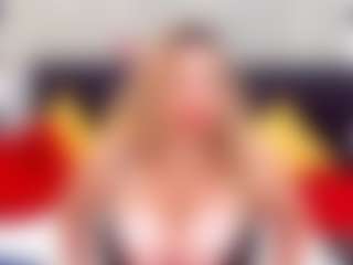 Live cam show with BelleInna - Middle Aged on Strip Flash - Live Sex Shows