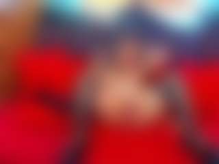 Spettacolo in cam dal vivo con BelleInna - Role Play su Camsoda