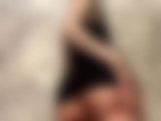 Live cam show with CatalinaHall - Public on Camsoda