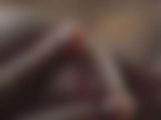 Live cam show with MelaniaWeisenburger - Green Eyes on https://playwithruby.com
