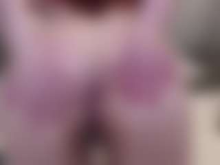 Ailinaioki MILF webcam performer live streaming