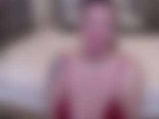 Ailinaioki MILF webcam performer live streaming