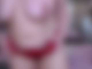 Live cam show with Ailinaioki - Bedroom MILF on Dare Cams
