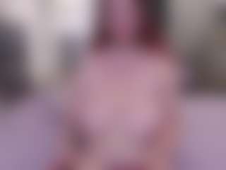 Ailinaioki MILF webcam performer live streaming