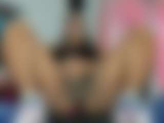 Live cam show with amberbrown19 - Black Hair on Latina Girls