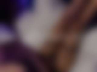 Live cam show with ElizaRoxy - Camel Toe on Camsoda Late Night