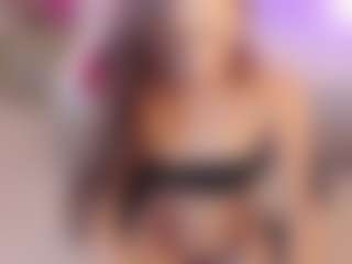Emmi's Live Sex Cam Show
