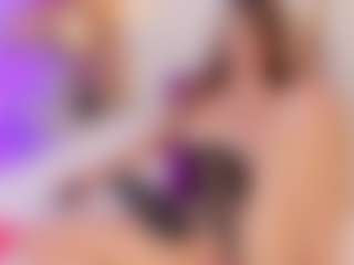 Emmi's Live Sex Cam Show