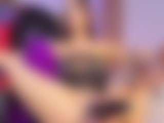 Live cam show with Emmi - Body Massage on TeamSkeetLive