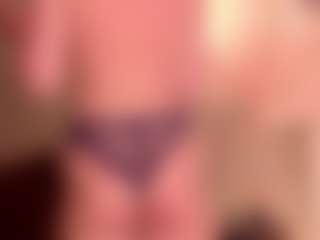 Live cam show with AngelWise - Small Tits on Camiplay Live