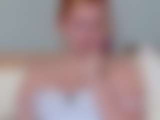 Live cam show with AngelWise - Petite on boobsie.com