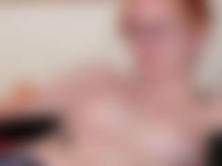 Live cam show with AngelWise - Petite on fuklive.com