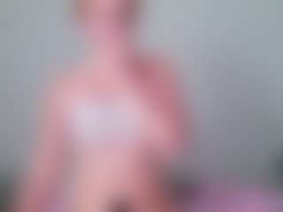 Live cam show with AngelWise - Petite on Camsoda