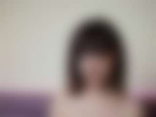 Live cam show with JoelleApril - Smoking on live18s.com