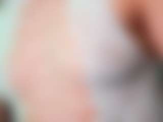 Live cam show with JoelleApril - Smoking on Stripli.com