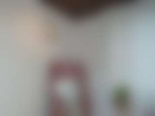 miazafiro's Live Sex Cam Show