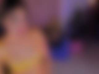 Live cam show with Scarlett Blaze - Normal on Milfs Live