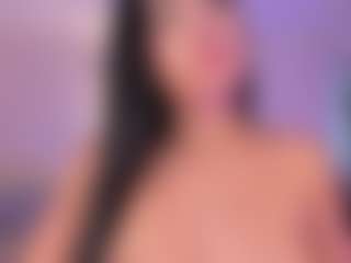 Live cam show with Scarlett Blaze - Brown Hair on Camsoda