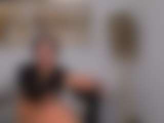 Live cam show with Scarlett Blaze - Brown Hair on Cam Slut
