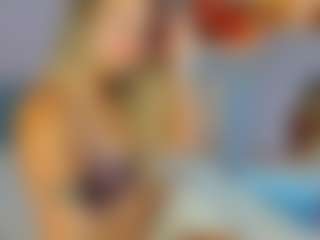 Live cam show with Aura-Powers - Bikini on Camsoda