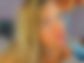 Live cam show with Aura-Powers - Flashing on Camsoda