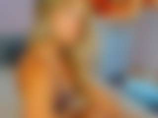 Live cam show with Aura-Powers - Smoking on SquirtSoMuch
