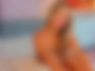 Live cam show with Aura-Powers - Oil on intimatelivegirls.com