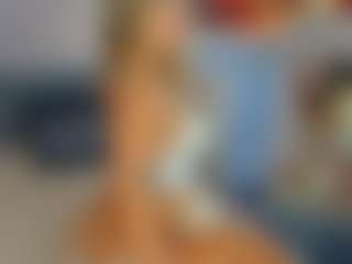 Live cam show with Aura-Powers - Skinny White on Dare Cams