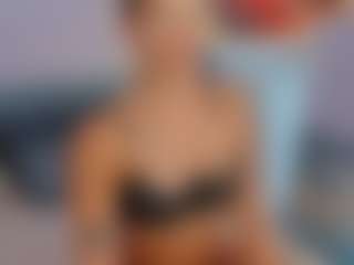 Live cam show with Aura-Powers - Twerk on Camsoda