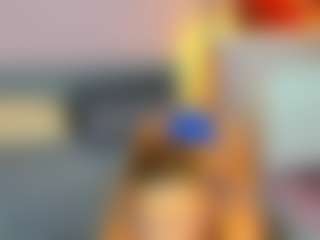 Live cam show with Aura-Powers - Smooth on Gym Cam Girls