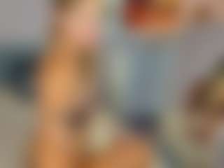 Live cam show with Aura-Powers - Oil on SinfulBabes