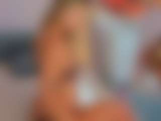 Live cam show with Aura-Powers - Green Eyes on slutload