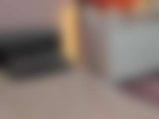 Live cam show with Aura-Powers - Moaning on Milfs Live