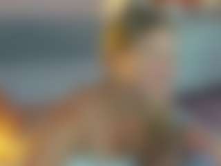 Live cam show with Aura-Powers - Green Eyes on Camsoda