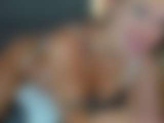Aura-Powers's Live Sex Cam Show