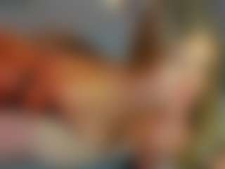 Live cam show with Aura-Powers - Smoking on xblisslive.com