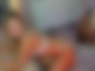 Live cam show with Aura-Powers - Flashing on madthumbs
