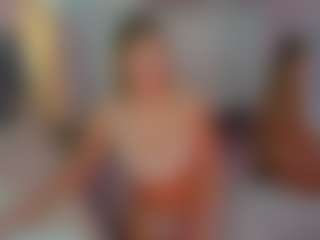 Live cam show with Aura-Powers - Camel Toe on Camming Site