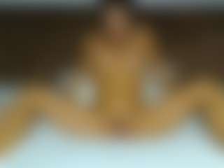 aylinhoney08's Live Sex Cam Show