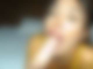 aylinhoney08's Live Sex Cam Show