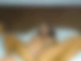 Live cam show with aylinhoney08 - Bbc on livesuperchat.net