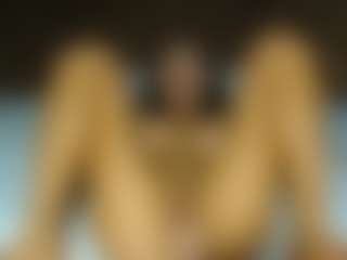 Live cam show with aylinhoney08 - Pale on Streamer API